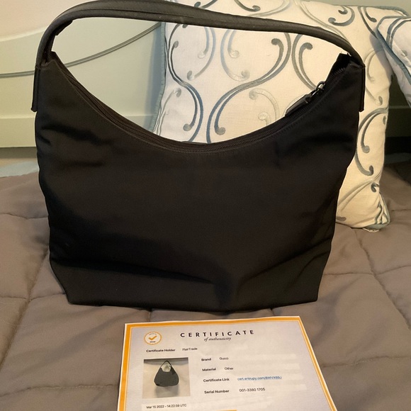 GUCCI PURSE AUTHENTICATED THROUGH ENRUPTY - Picture 4 of 9